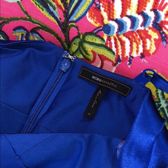 BCBG MaxAzria Blue Silk and Chiffon Dress - Picture 6 of 7